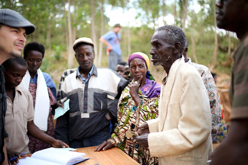 Burundi coffee, Burundi coffee farmers, coffee farms, Burundi coffee washing station, coffee washing station, long miles coffee project