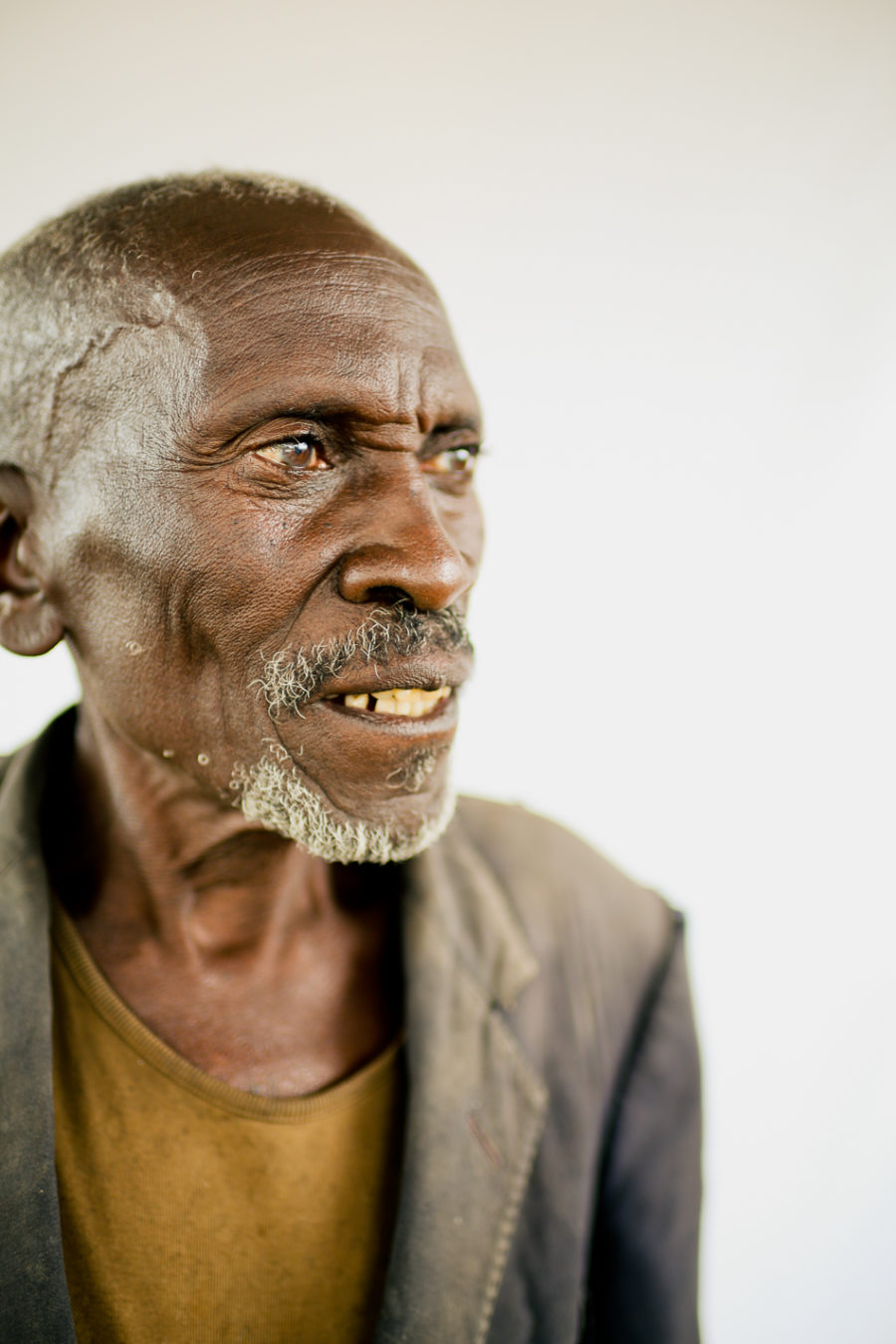 coffee farmer, burundi coffee farmer, long miles coffee project, 