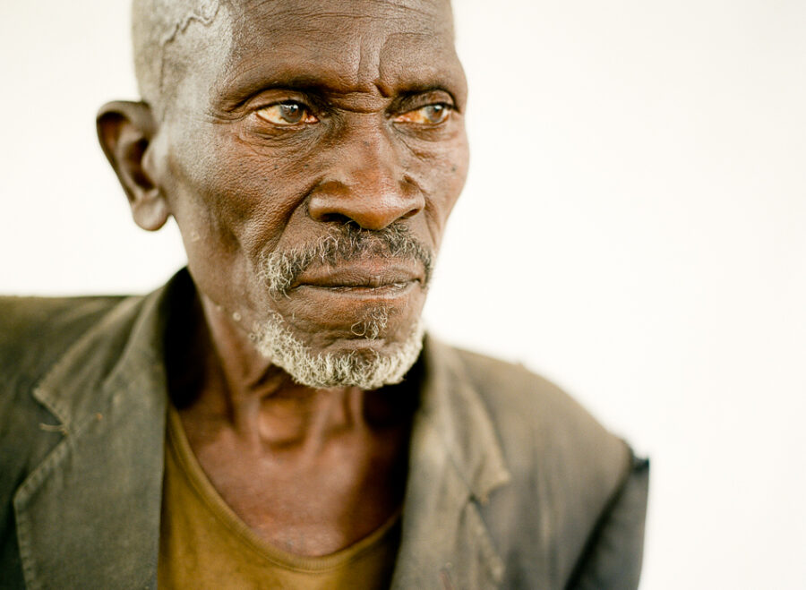 coffee farmer, burundi coffee farmer, long miles coffee project, 