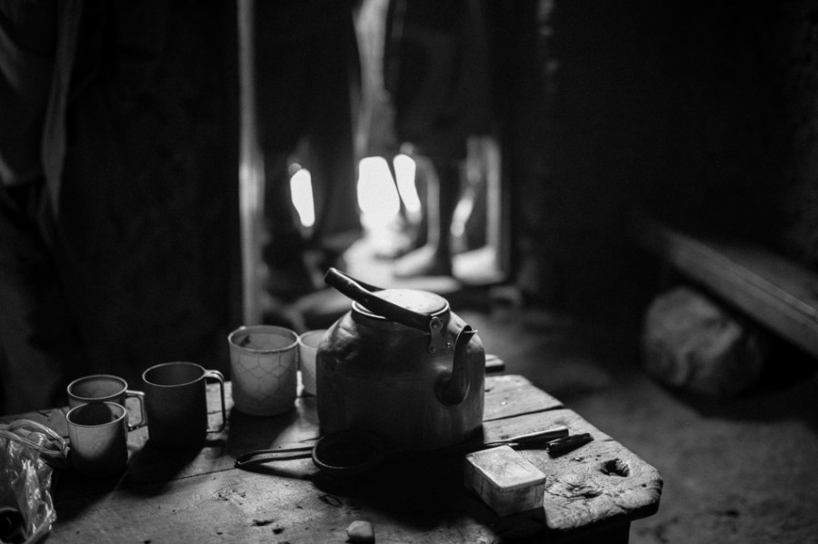 africans drinking coffee, african coffee, burundi coffee, garaho hill, gahaga hill, coffee farmers 